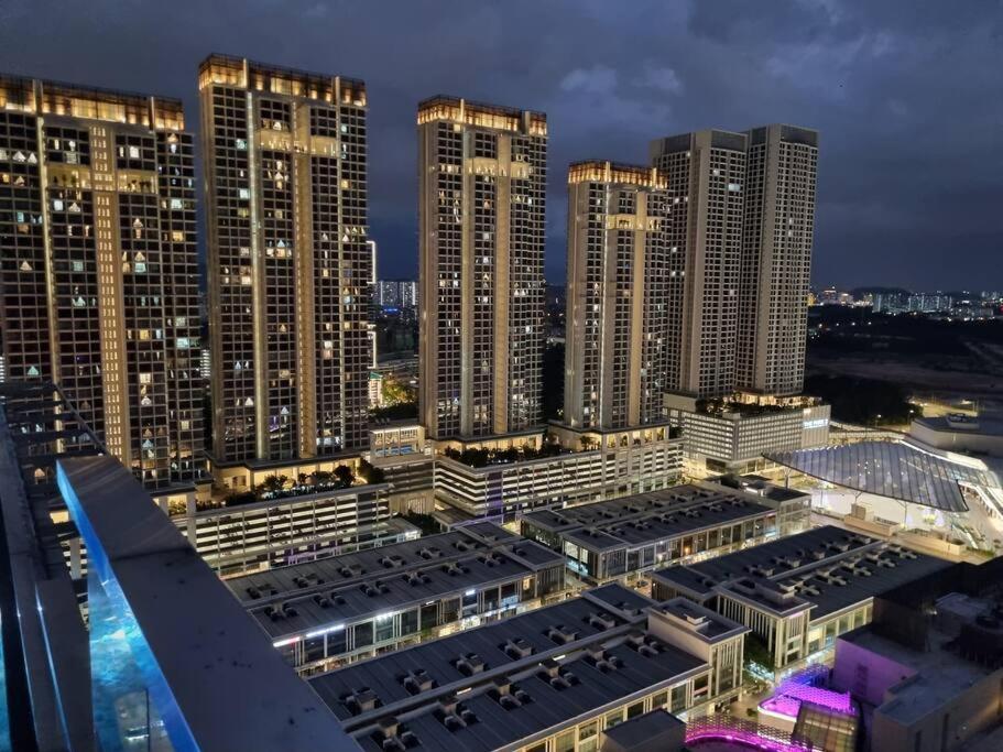 Pangsapuri Free Parking Revo 2 Bedrooms Bukit Jalil L28