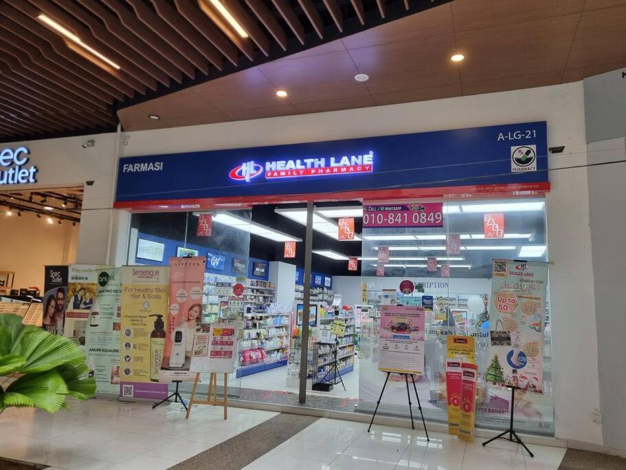 Pangsapuri Free Parking Revo 2 Bedrooms Bukit Jalil L28 *